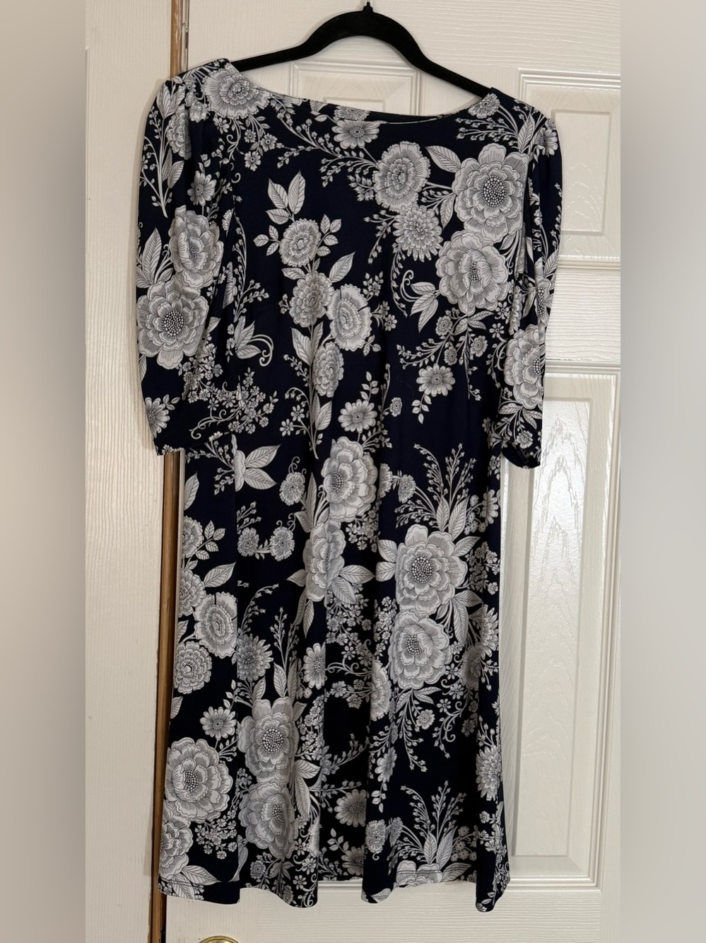 Tommy Hilfiger Navy Floral Dress Size 6 White Flower Print A-Line Midi
